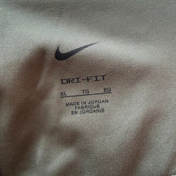 Nike Dry-Fit Green Leggings (Size XL) - Picture 3 of 4